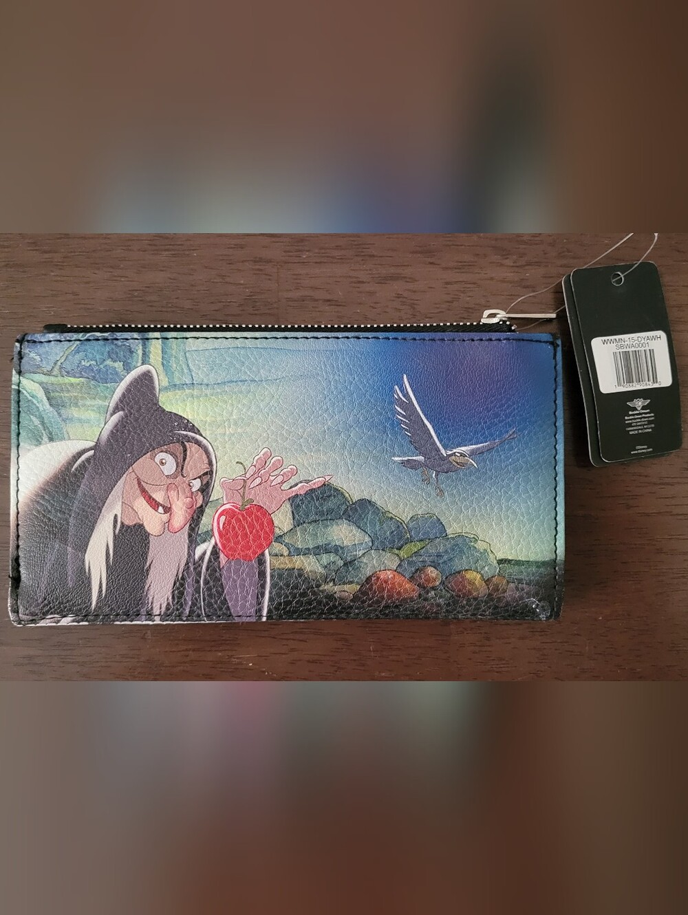 New-Tag! Disney Snow White and the Seven Dwarfs (Evil Queen) Buckle Down Wallet